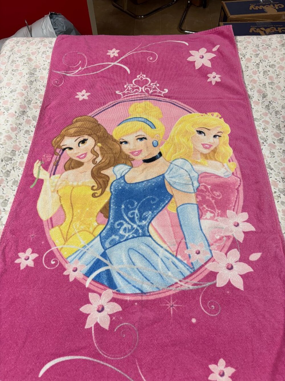 Disney Princess Beach Towel - Pink - EUC Tag says 28" x 58"